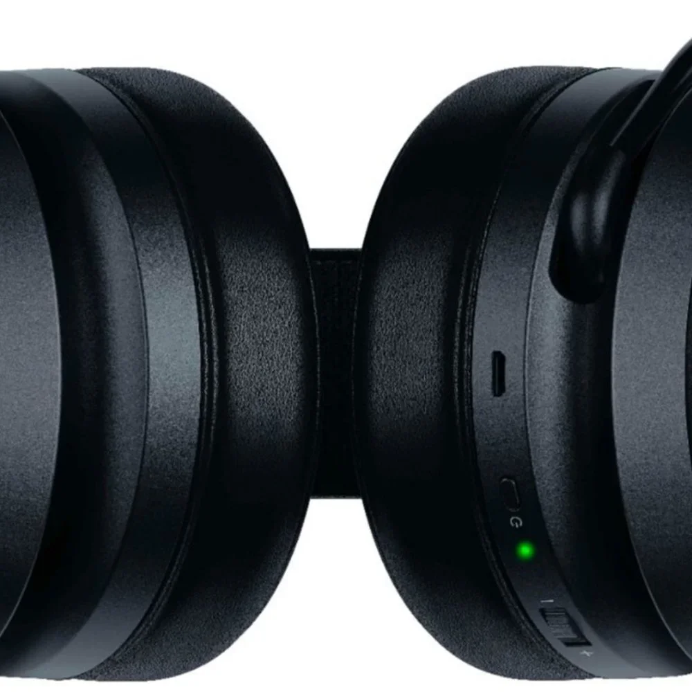 Razer Nari Essential - 7.1 THX surround sound wireless gaming headset (Black)